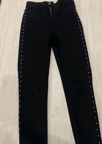 Siyah Düğmeli Dar Kesim Midi Kot Pantolon