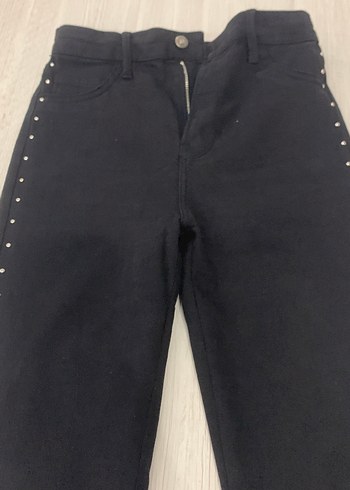Bershka Siyah Düğmeli Dar Kesim Midi Kot Pantolon