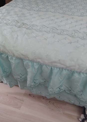 Nakışlı Beyaz Yatak Örtüsü - Görsel 7