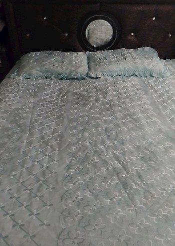 Nakışlı Beyaz Yatak Örtüsü - Görsel 8