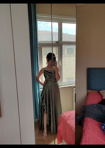 Kadın Haki Volanlı Yırtmaçlı Uzun Abiye Elbise - Görsel 3