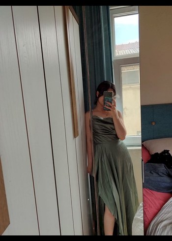 Kadın Haki Volanlı Yırtmaçlı Uzun Abiye Elbise - Görsel 2