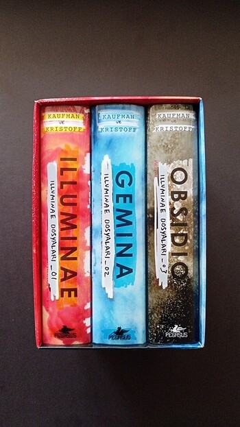 ILLUMINAE DOSYALARI CİLTLİ KUTULU KİTAP SERİSİ