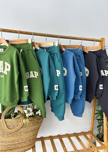 GAP Erkek Çocuk Yeşil Sweatshirt ve Eşofman Takımı