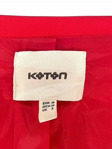 36 Beden kırmızı Renk Koton Blazer %70 İndirimli.