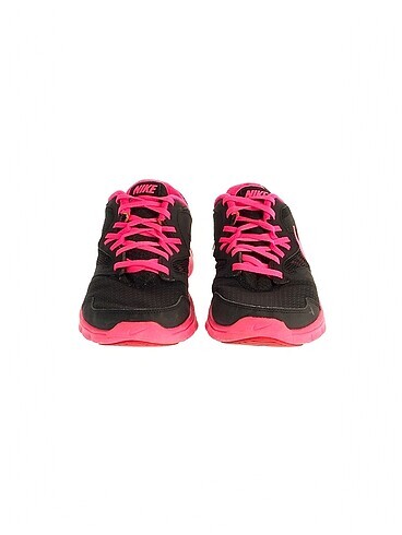 38 Beden Nike Spor Ayakkabı %70 İndirimli.
