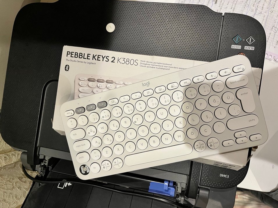 Orijinal Logi Bluetooth klavye - Görsel 2