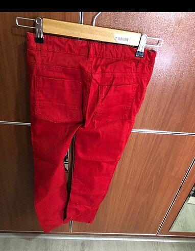 Kırmızı pntalon - Görsel 3