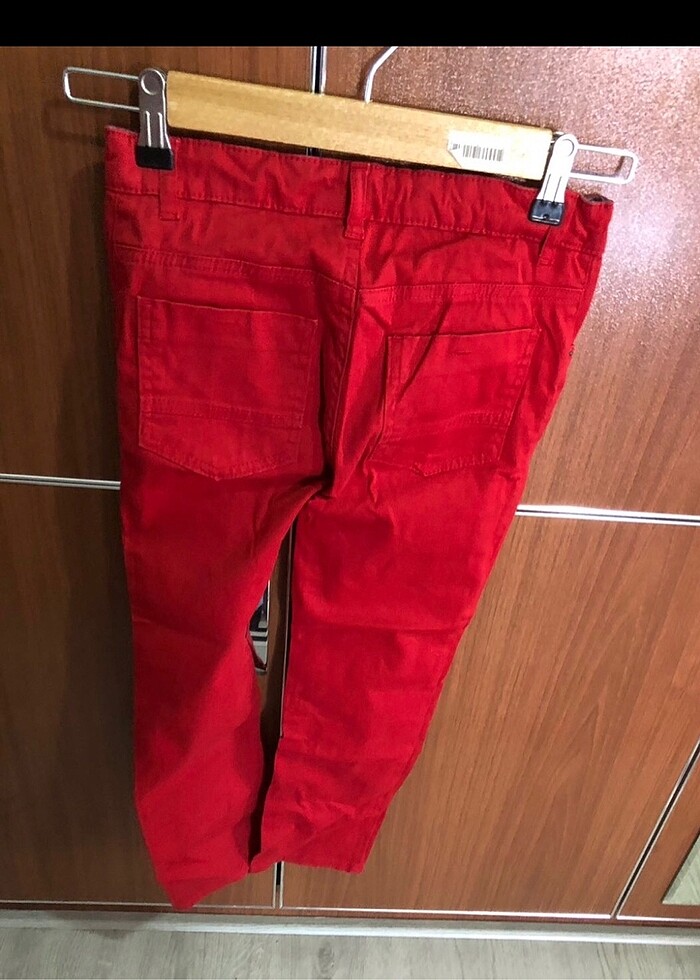Kırmızı pntalon - Görsel 3