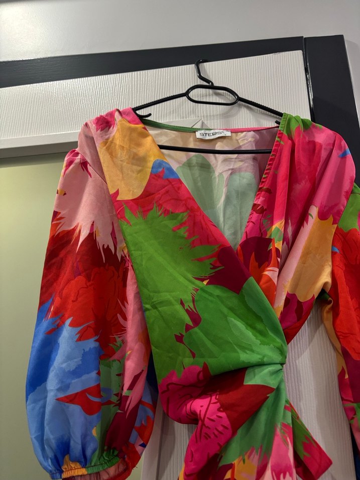 Renkli Bağlamalı Uzun Kadın Elbise sadece 1 kez kullanıldı - Görsel 3