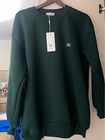 Lacoste sweatshirt