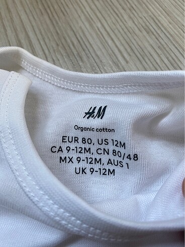 H&M H&M çıtçıtlı body zıbın