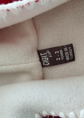 Düğmeli Kırmızı Kız Bebek Panço - Görsel 2