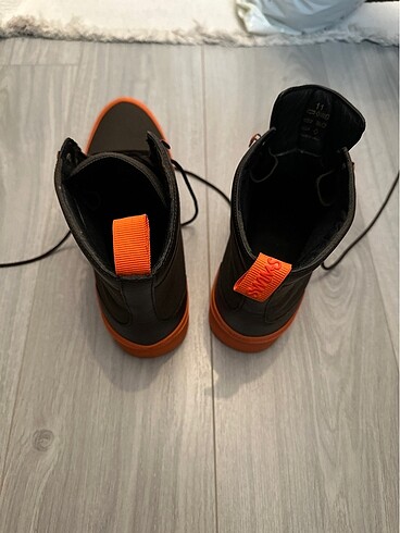 45 Beden kahverengi Renk Swims Marka Kahverengi ve Turuncu Bot Sneakers 46 Numara