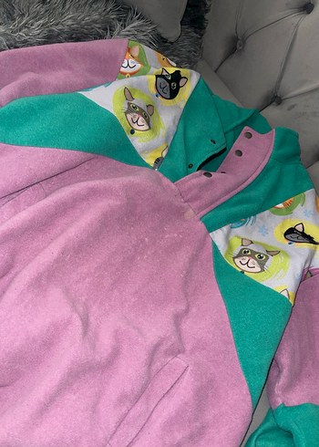 Düğmeli, Baskılı Pastel Renkli Kedi Kıyafeti - Görsel 2