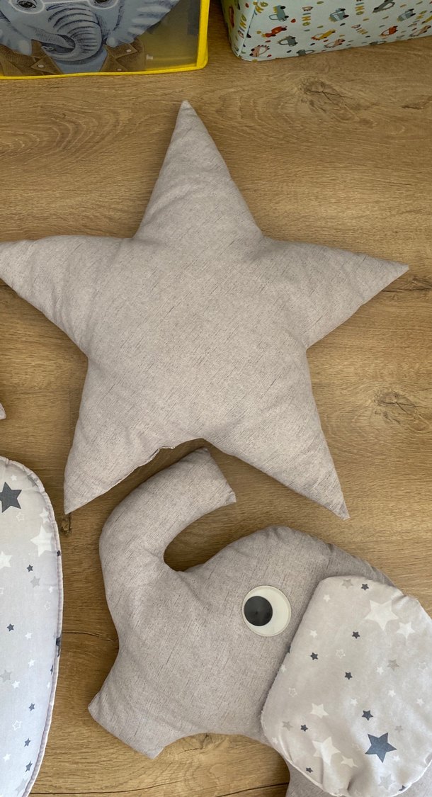 Gri yıldız desenli Hamile ve Emzirme Yastığı 
Figürlü yastık set - Görsel 3
