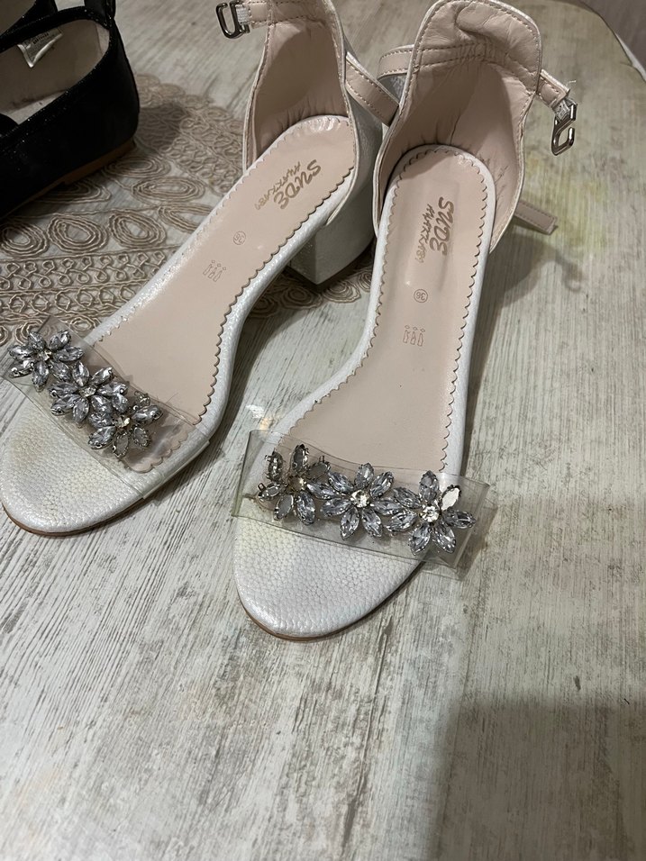 Beyaz Taşlı Tokalı Topuklu Kadın Ayakkabı - Görsel 3