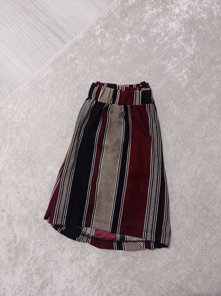 Bordo Çizgili Şort - Görsel 4