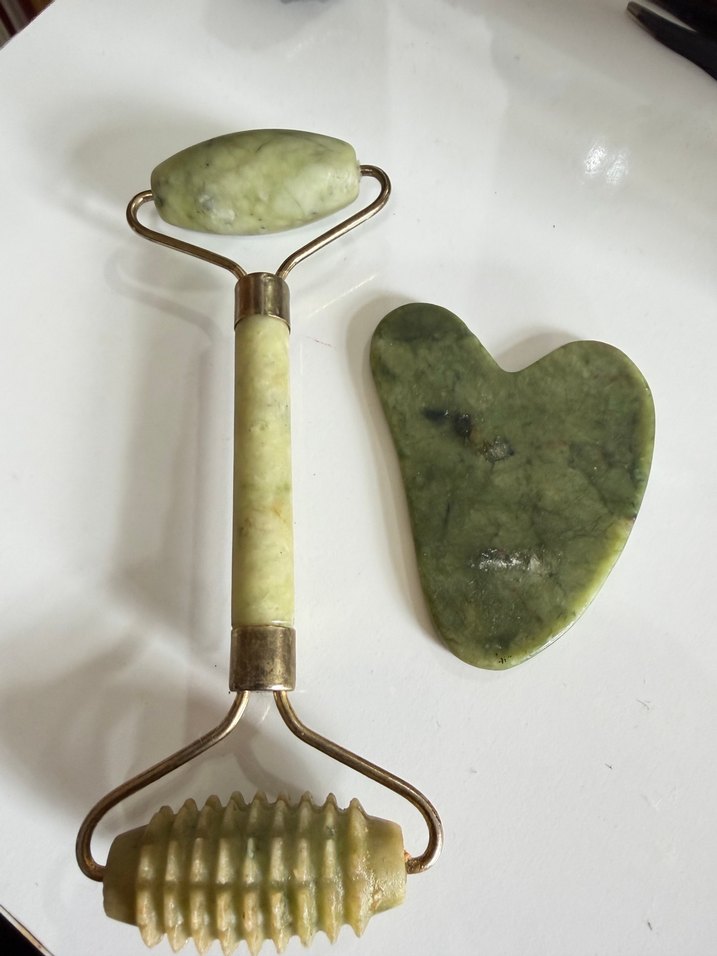 Yeşim Taşı Yüz Masaj Aleti ve Gua Sha - Görsel 2