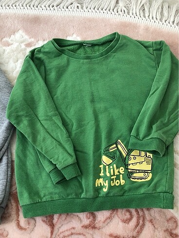 4 Yaş Beden 2 adet sweatshirt erkek çocuk