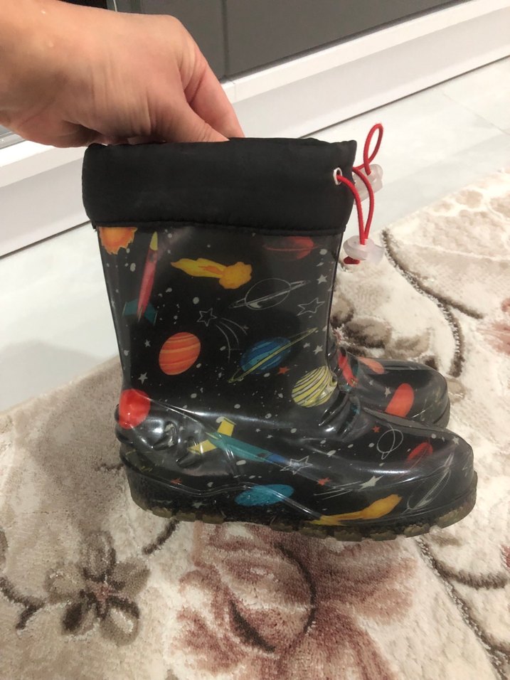 Çocuk Siyah Çok Renkli Desensiz Kauçuk Çizmeler - Görsel 2