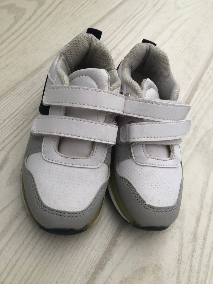 Gri Detaylı Erkek Çocuk Beyaz Spor Ayakkabı - Görsel 3