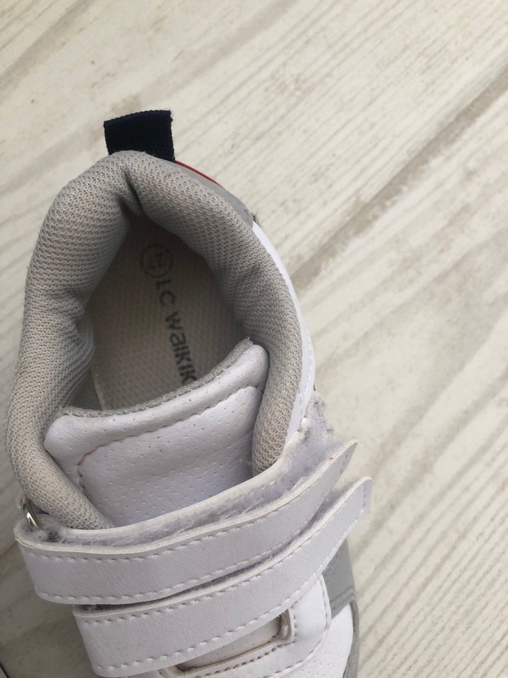 Gri Detaylı Erkek Çocuk Beyaz Spor Ayakkabı - Görsel 2