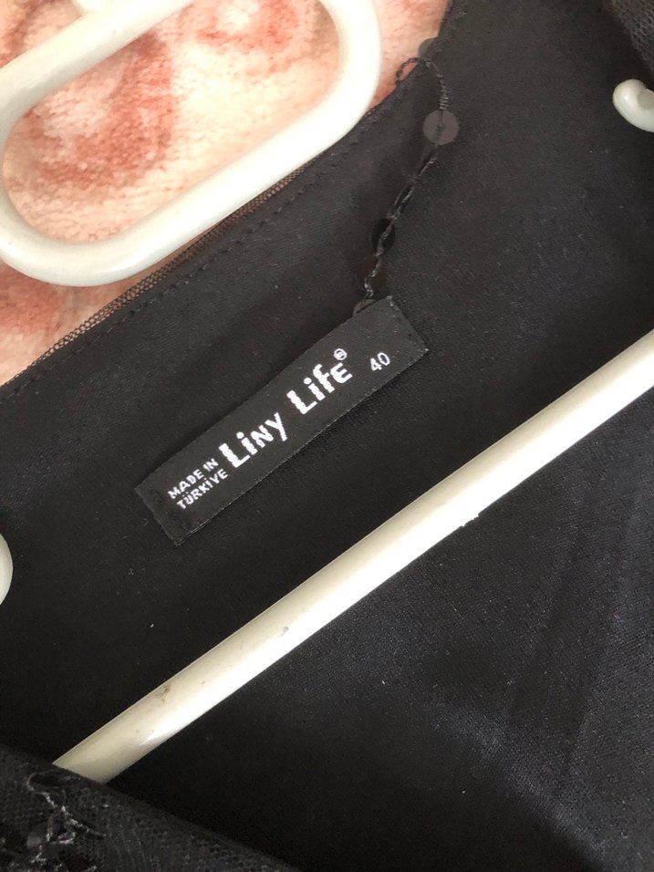 Uzun Kollu Siyah Nakışlı Gotik Elbise - Görsel 4