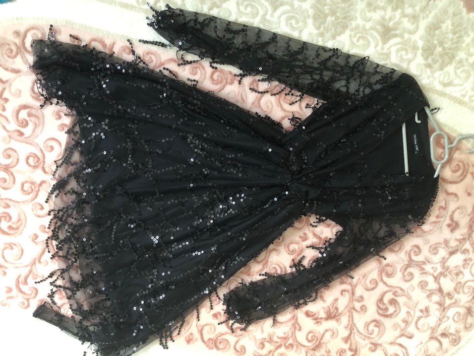 Uzun Kollu Siyah Nakışlı Gotik Elbise - Görsel 3