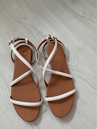 H&M marka sandalet