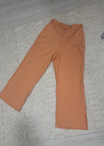 Bershka Düğmeli V Yakalı Krem Mini Yelek pantolon takım