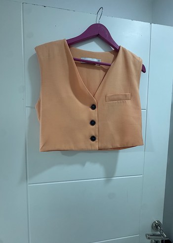 Düğmeli V Yakalı Krem Mini Yelek pantolon takım