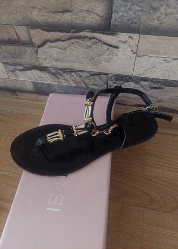 Siyah Parlak Tokalı Stiletto Topuklu Kadın Sandalet - Görsel 2