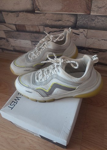 Beyaz Gri Kadın Spor Ayakkabı - Görsel 2