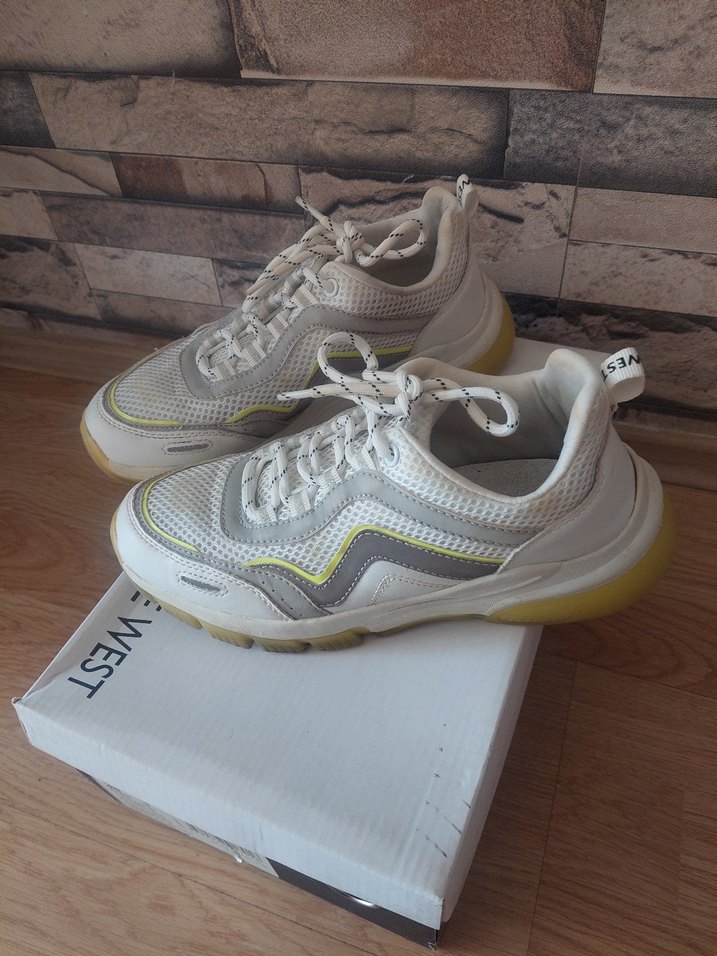 Beyaz Gri Kadın Spor Ayakkabı - Görsel 2