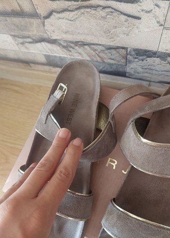 Bej Süet Kadın Dolgu Topuk Sandalet - Görsel 2