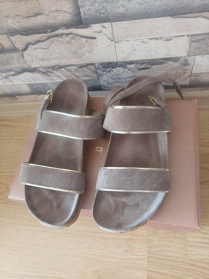 Bej Süet Kadın Dolgu Topuk Sandalet - Görsel 3