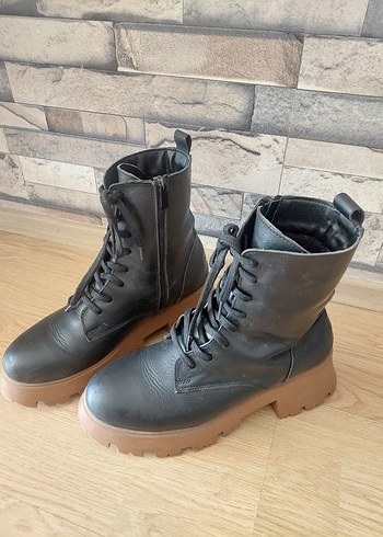 Siyah Deri Blok Topuklu Goth Bot - Görsel 3