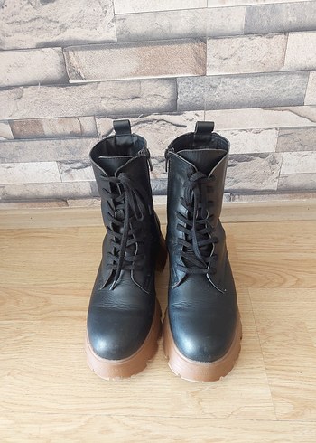 Siyah Deri Blok Topuklu Goth Bot - Görsel 4