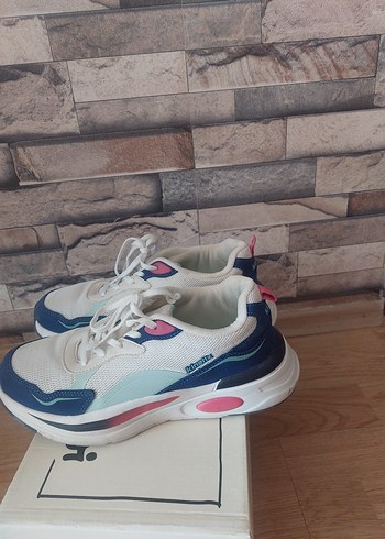 Beyaz Pastel Baskılı Dolgu Topuklu Spor Ayakkabı - Görsel 3