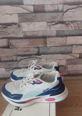 Beyaz Pastel Baskılı Dolgu Topuklu Spor Ayakkabı - Görsel 2