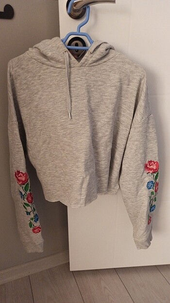 H&M sweatshirt 