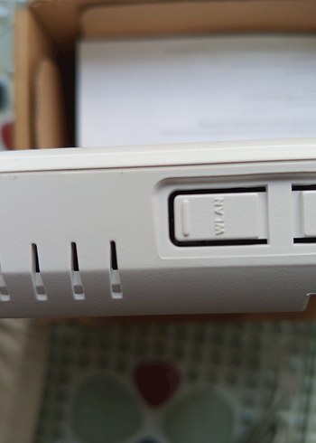 Beyaz Zyxel Ağ Cihazı sıfır kutusunda - Görsel 5