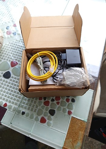 Beyaz Zyxel Ağ Cihazı sıfır kutusunda - Görsel 2