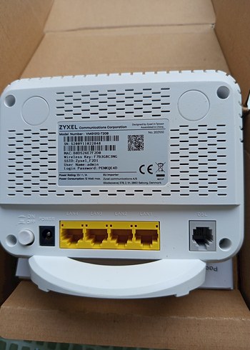 Beyaz Zyxel Ağ Cihazı sıfır kutusunda - Görsel 4