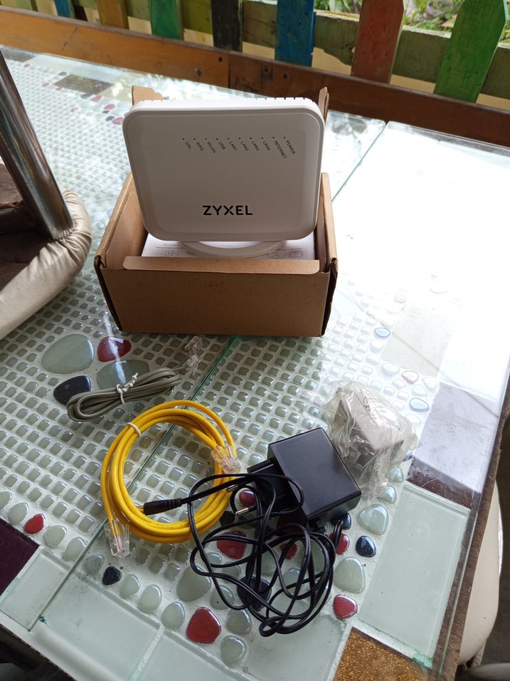 Beyaz Zyxel Ağ Cihazı sıfır kutusunda - Görsel 3