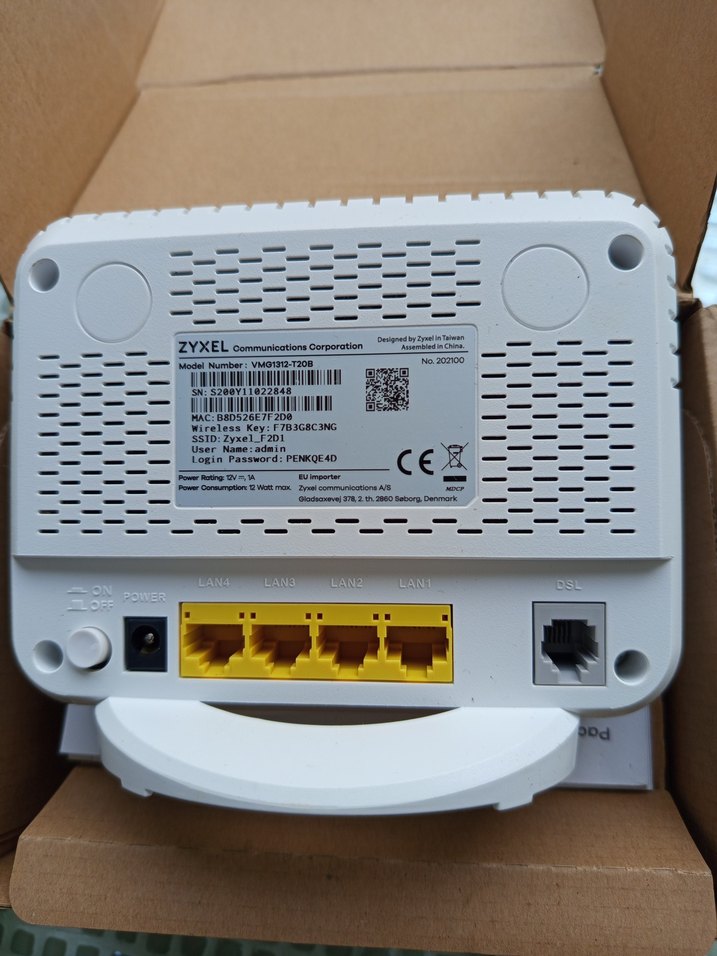 Beyaz Zyxel Ağ Cihazı sıfır kutusunda - Görsel 4
