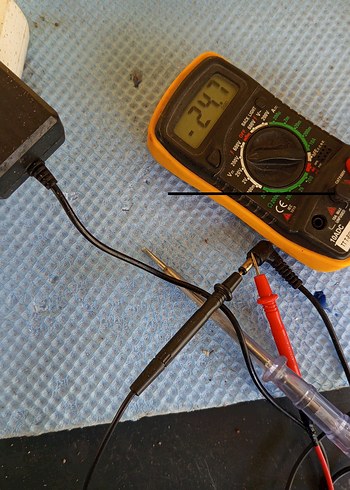 HFT DC adaptör 24 volt 1.50 amper - Görsel 2