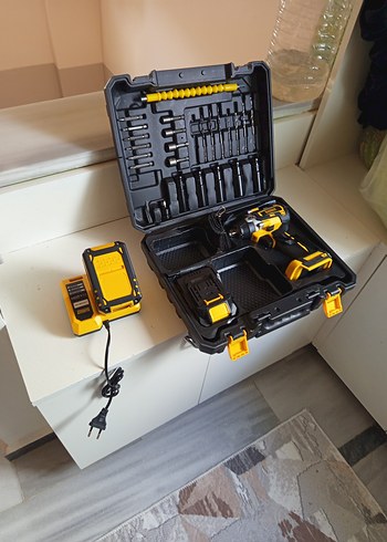 Sarı Kablosuz Matkap Seti Dewalt - Görsel 2