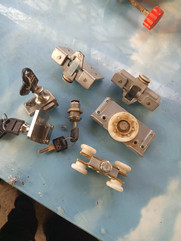 karışık mobilya hırdavat ürünleri - Görsel 2